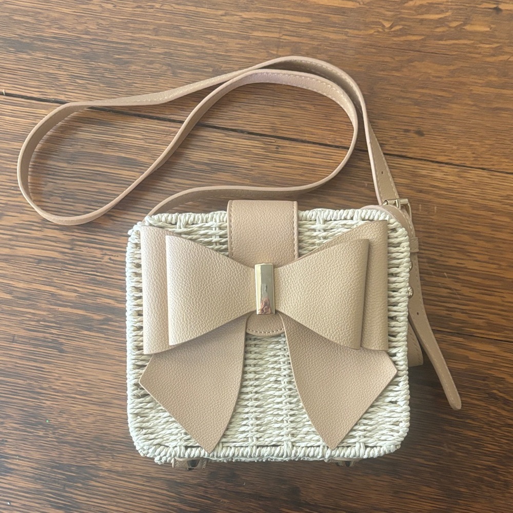 🌸 LIKE DREAMS Women’s Poppy Bowtie Straw Crossbody Bag 🌸 - Picture 2 of 8